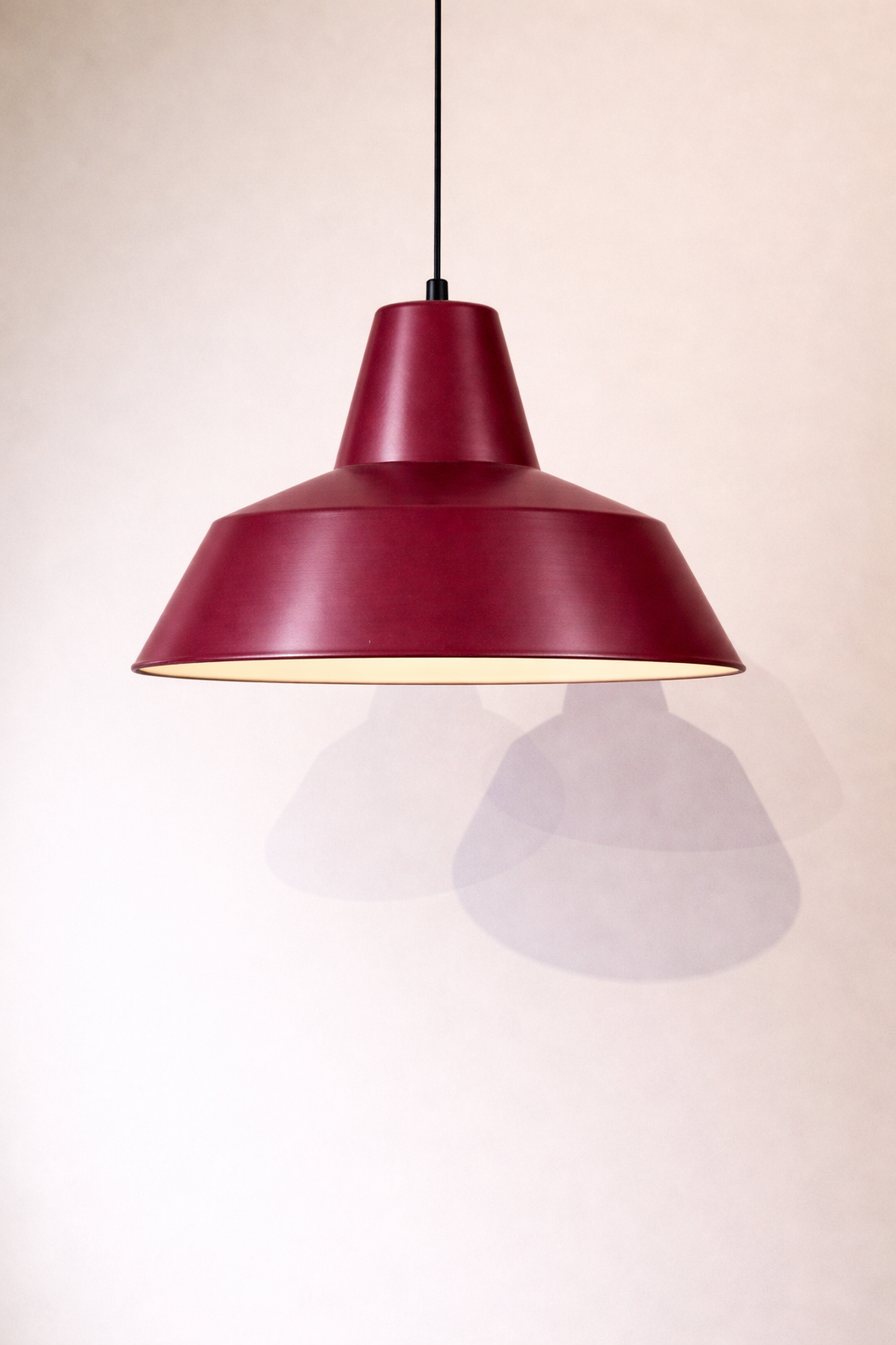 W4 værkstedslampe pendel by Axel Madsen