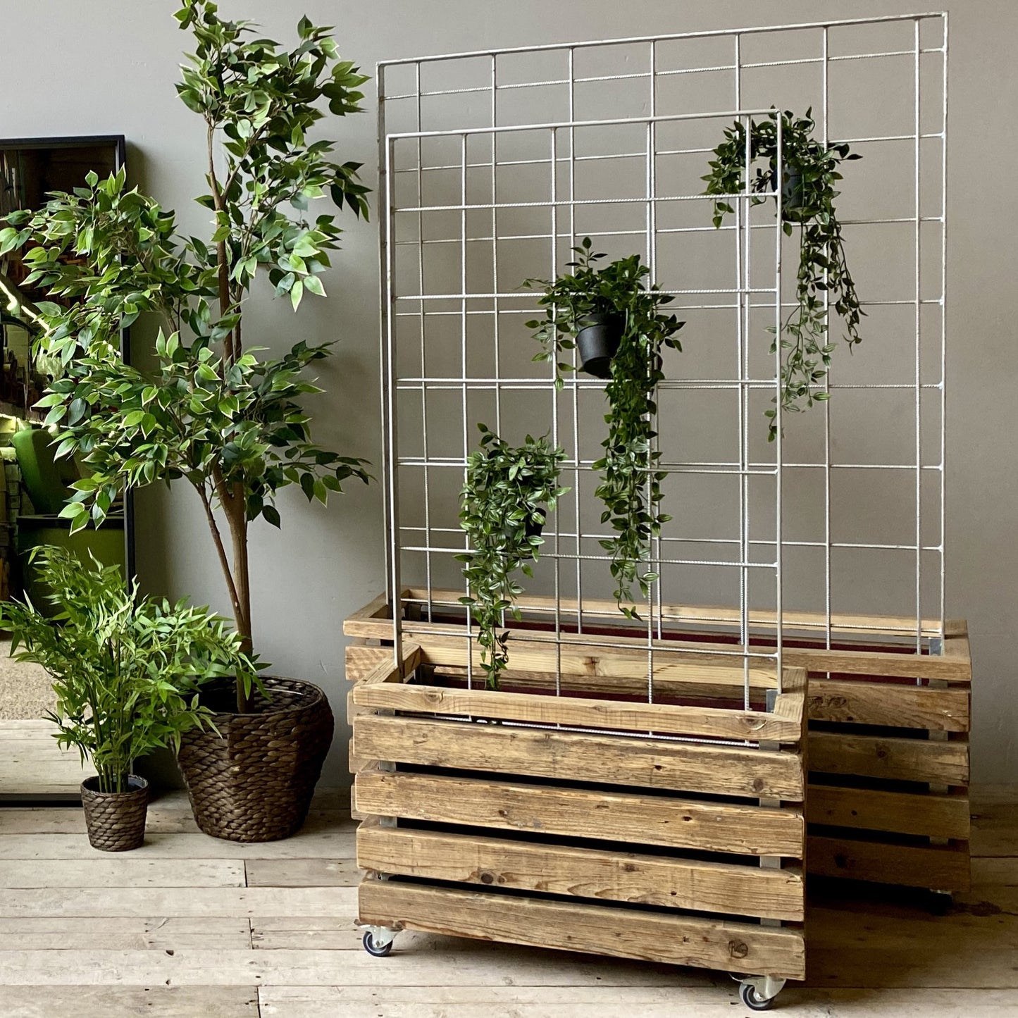 Plantekasser Lille og Store Ly_Friis & Moltke x Råt&Godt - fordi mennesker og materialer fortjener en chance til - genskab i genbrug - DGNB interiør - kontorindretning - beplantning - afskærming - plantekasse