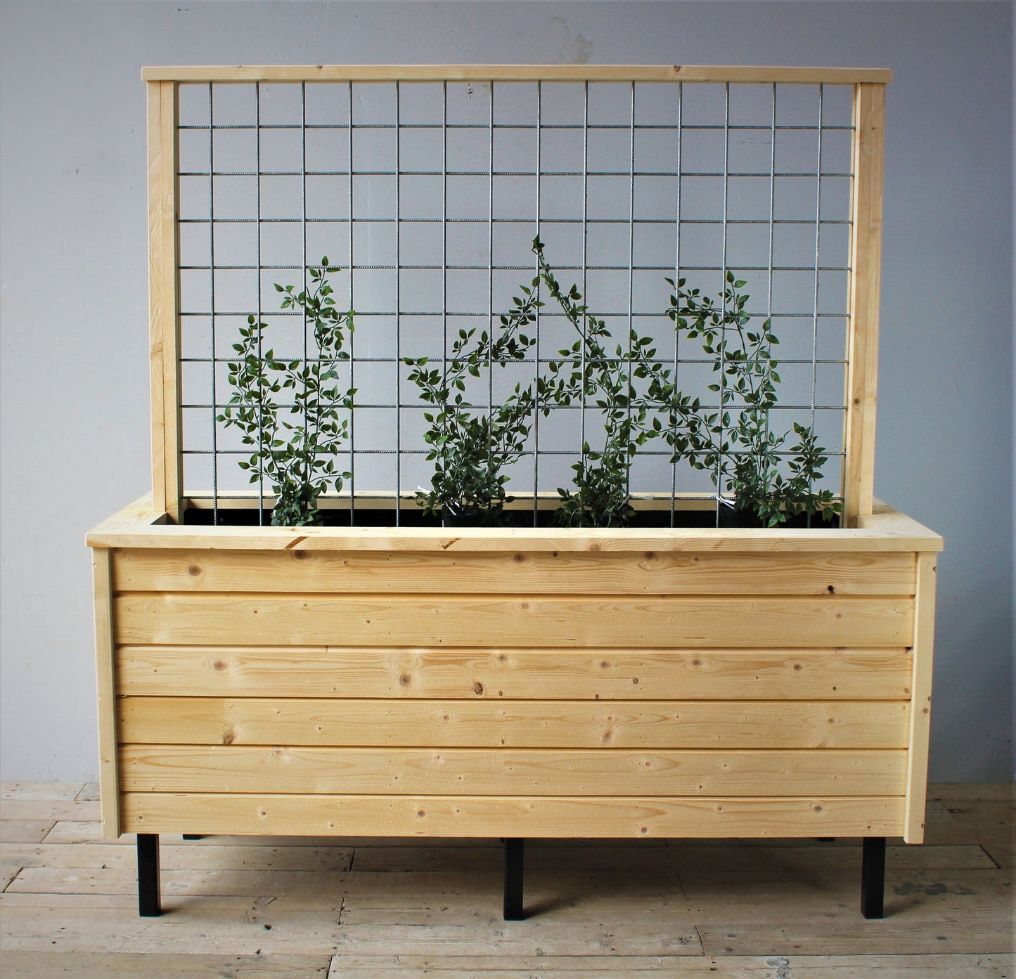 Flot plantekasse lavet af 2. sortering Superwood beklædningsbrædder