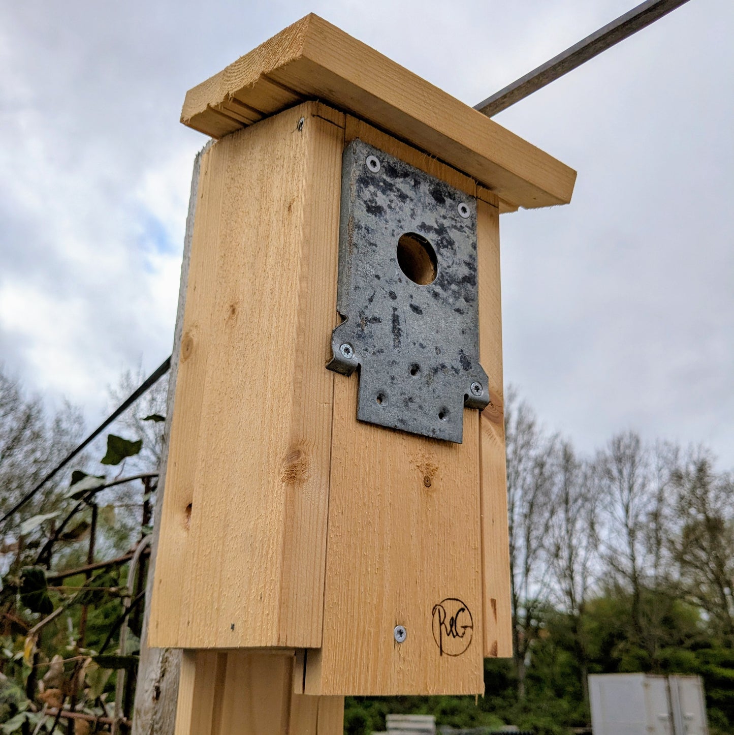 Her ses igen hulbeskytteren i brug.