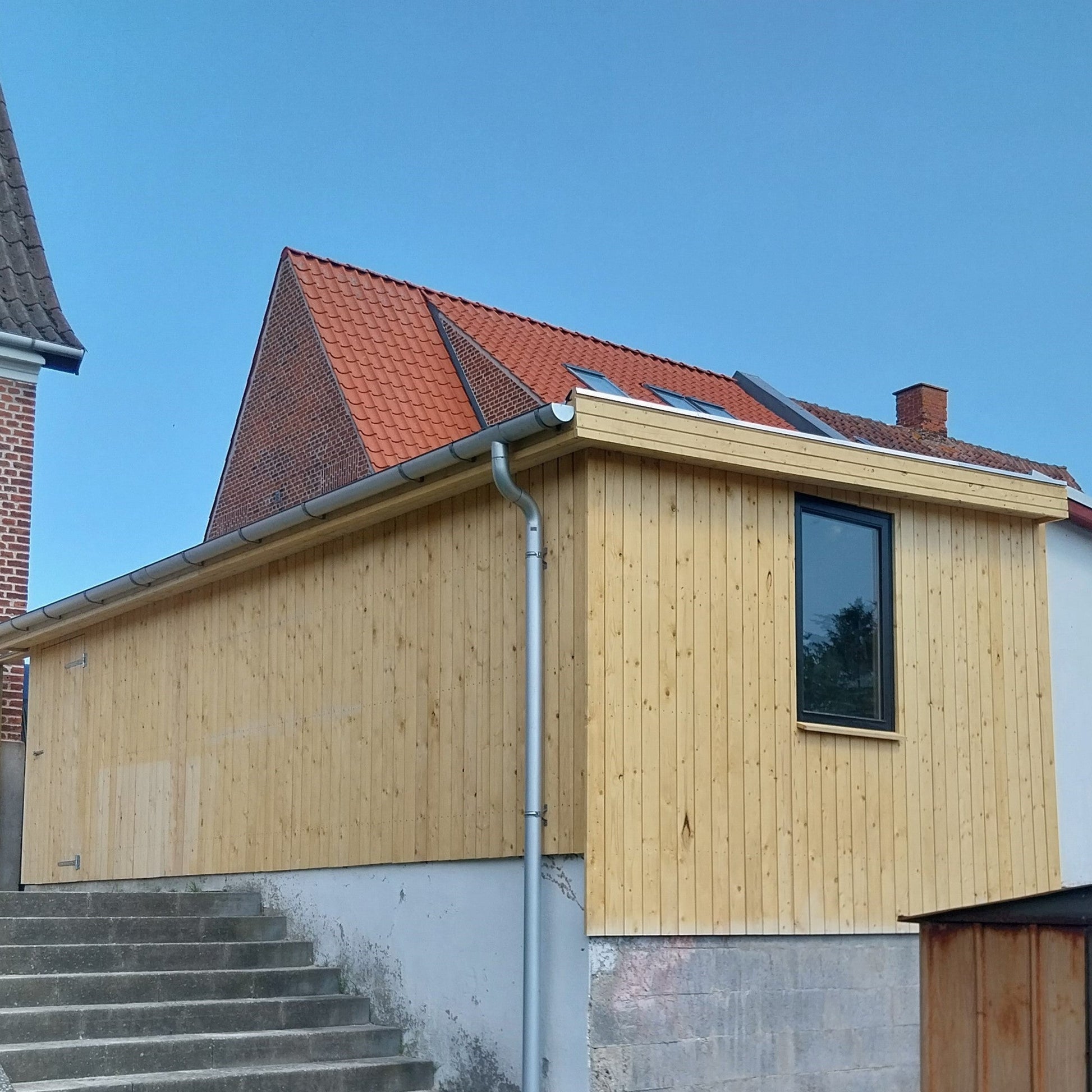 Superwood lodret montering, Råt&Godt tømrer