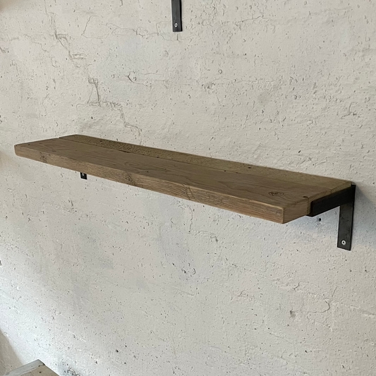 Her ses hylden i norsk traller og tilhørende hyldeknægte.