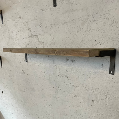 Her ses hylden i norsk traller og tilhørende hyldeknægte.