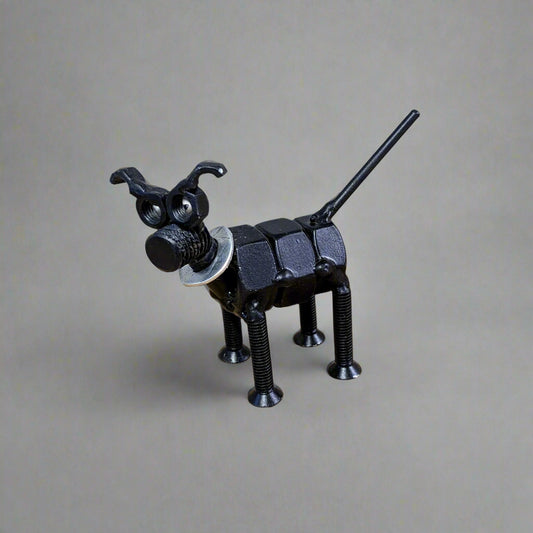 Laban - dekorativ labradorfigur af møtrikker og skruer