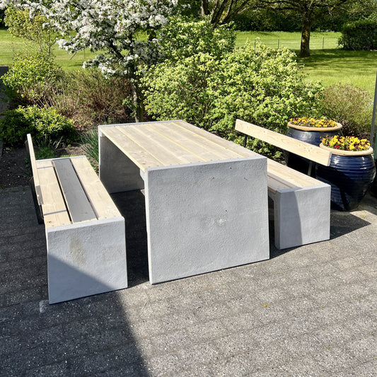 Bord og bænkesæt i beton og træ – R&G Urban Concrete