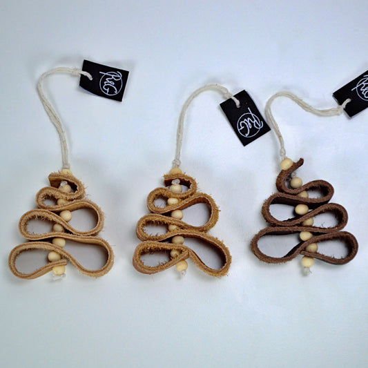 Juletræspynt - juletræ af genbrugslæder