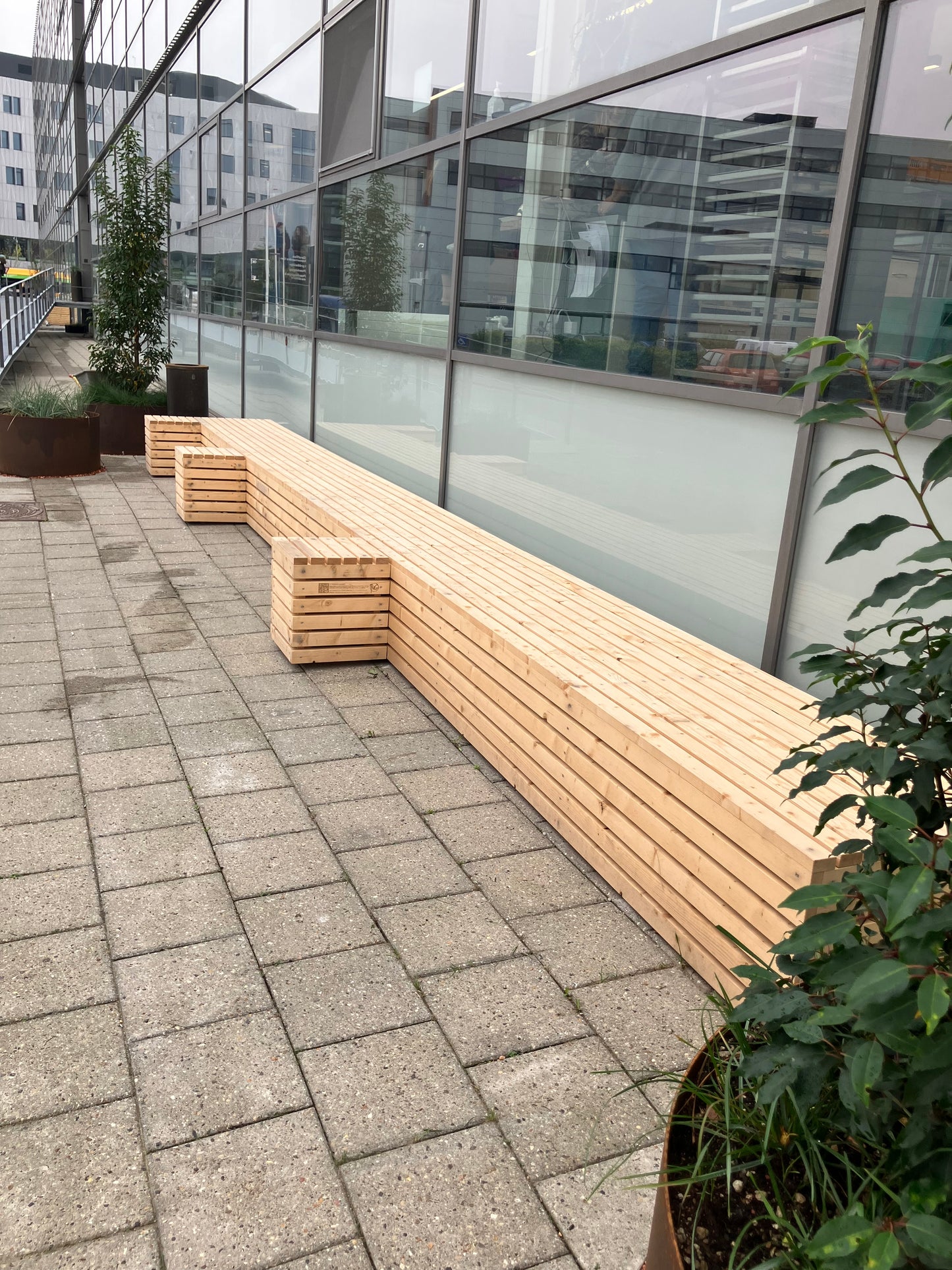 Her ses produktet lavet til en bænk