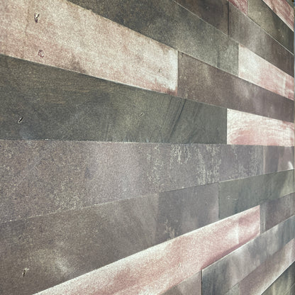 Nærbillede af vægbeklædning af spånplade i mønster med lige stave