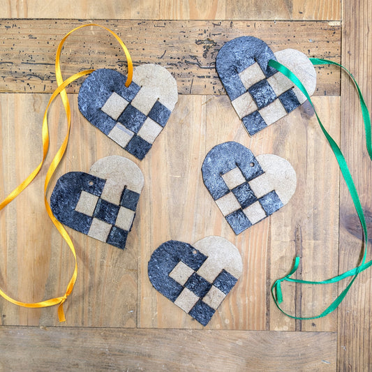 Julehjerter af genanvendte kaffesække og habitter